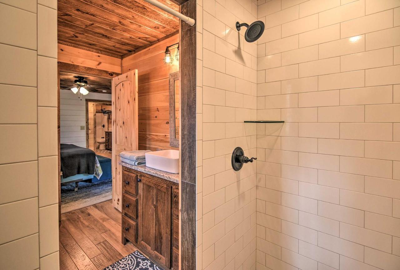 Modern Murphy Cabin With Nottely River Views! Dış mekan fotoğraf